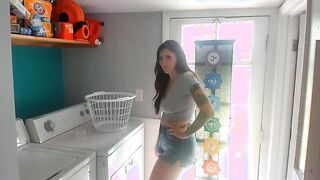 Kelly Payne - Fucking Mom in the dryer